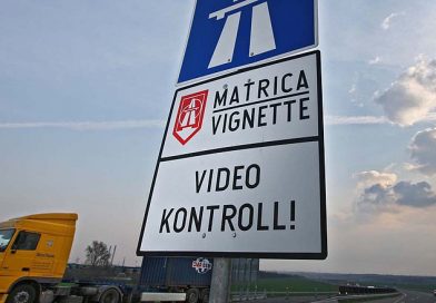 Holnap lejárnak a tavalyi autópálya-matricák