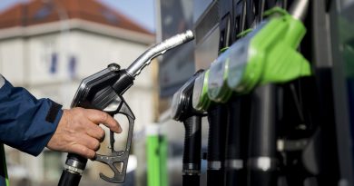 Benzin helyett víz került a járművek tankjába az M7-es autópálya Balatonkeresztúr közelében található töltőállomáson