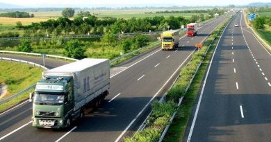 A hőségriadó miatt részlegesen feloldják a hétvégi kamionstopot
