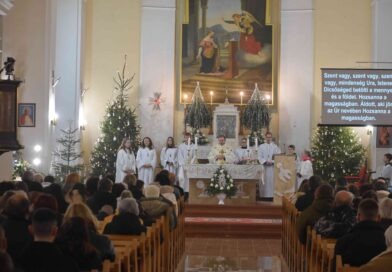 Pásztorjáték és éjféli szentmise a plébániatemplomban Szenteste