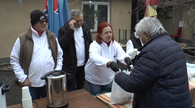 Kommentár nélkül – Halászlé Party a Helvécia udvarán – VIDEÓ