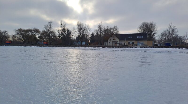 Január 25-től, azaz mától (vasárnaptól) tilos a Balaton jegére lépni a tó teljes területén
