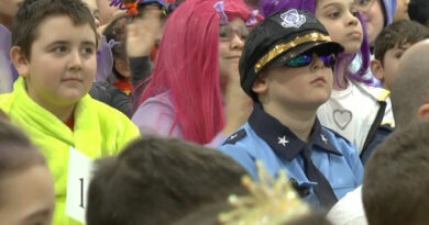 Kommentár nélkül – Farsang a Noszlopy iskolában – VIDEÓ