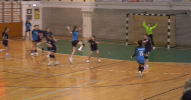 Megkezdődtek a küzdelmek. Kézilabda diákolimpia a sportcsarnokban! – VIDEÓ