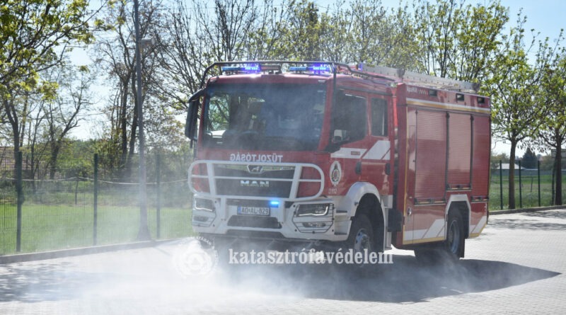 Új tűzoltóautó Marcaliban