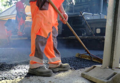 Helyszíni riport: Így halad a Szegedi utca aszfaltozása Marcaliban