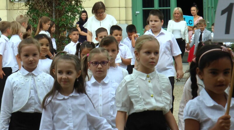 Tanévnyitó a Marcali Noszlopy Gáspár Általános Iskolában 2026 – VIDEÓ